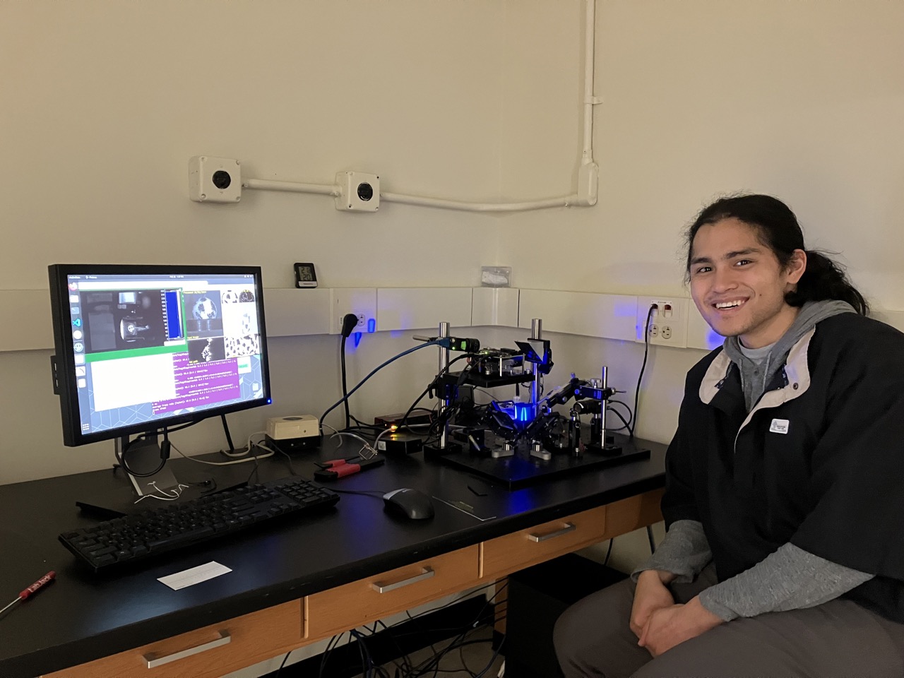 Rotation student Carlsy pins his first fly - and collects the first walking data in the Turner lab!